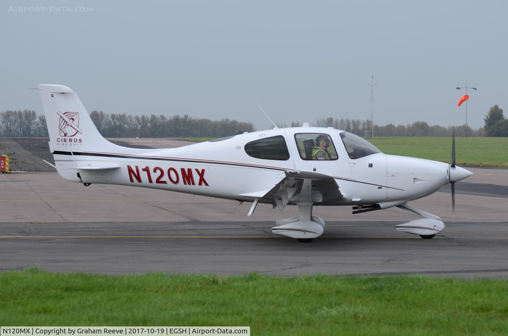 N120MX, 2015 Cirrus SR20 C/N 2281, Departing from Norwich.