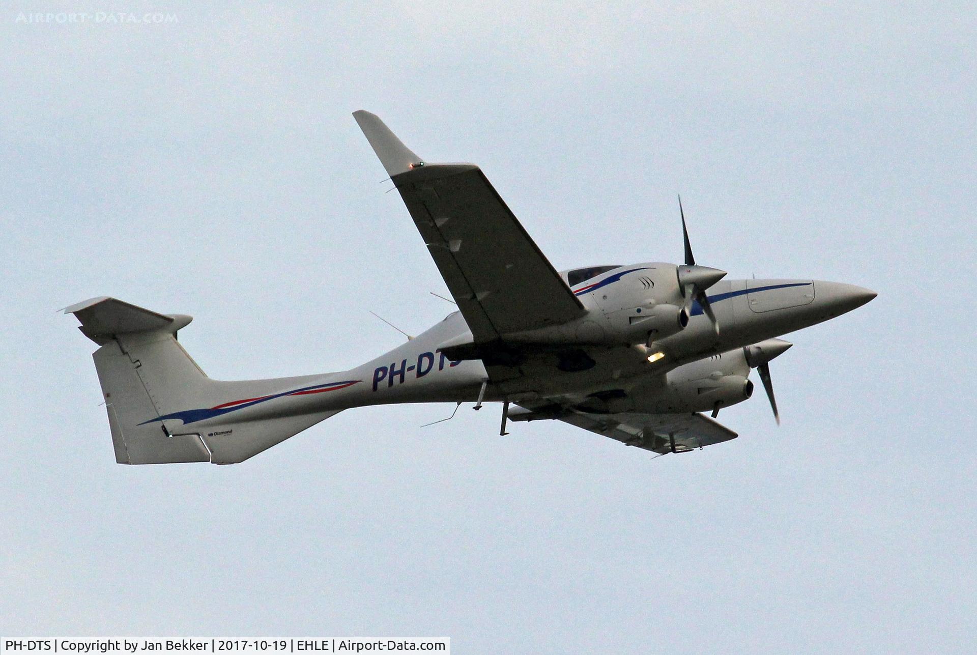 PH-DTS, 2007 Diamond DA-42 Twin Star C/N 42.204, Lelystad Airport