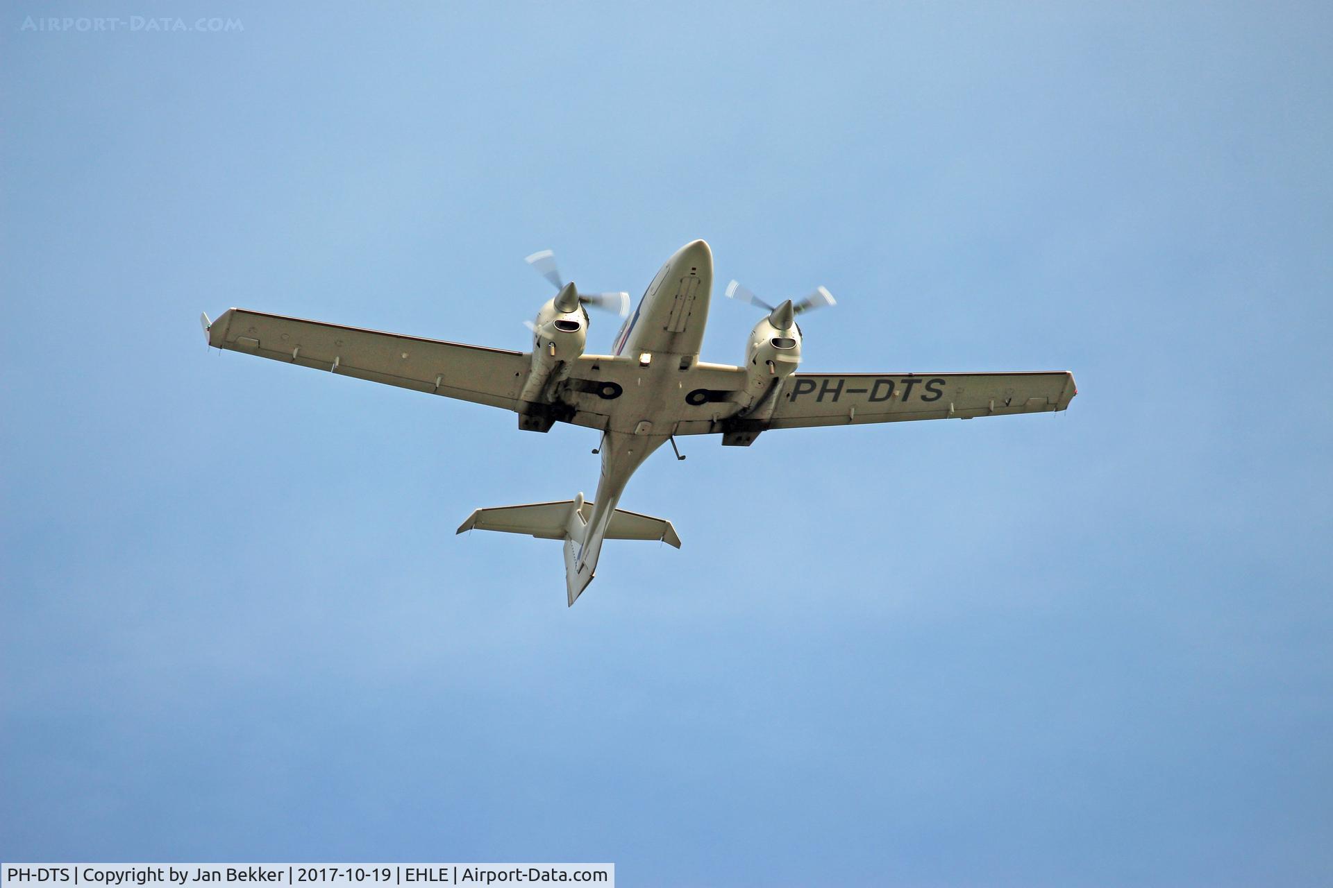 PH-DTS, 2007 Diamond DA-42 Twin Star C/N 42.204, Lelystad Airport