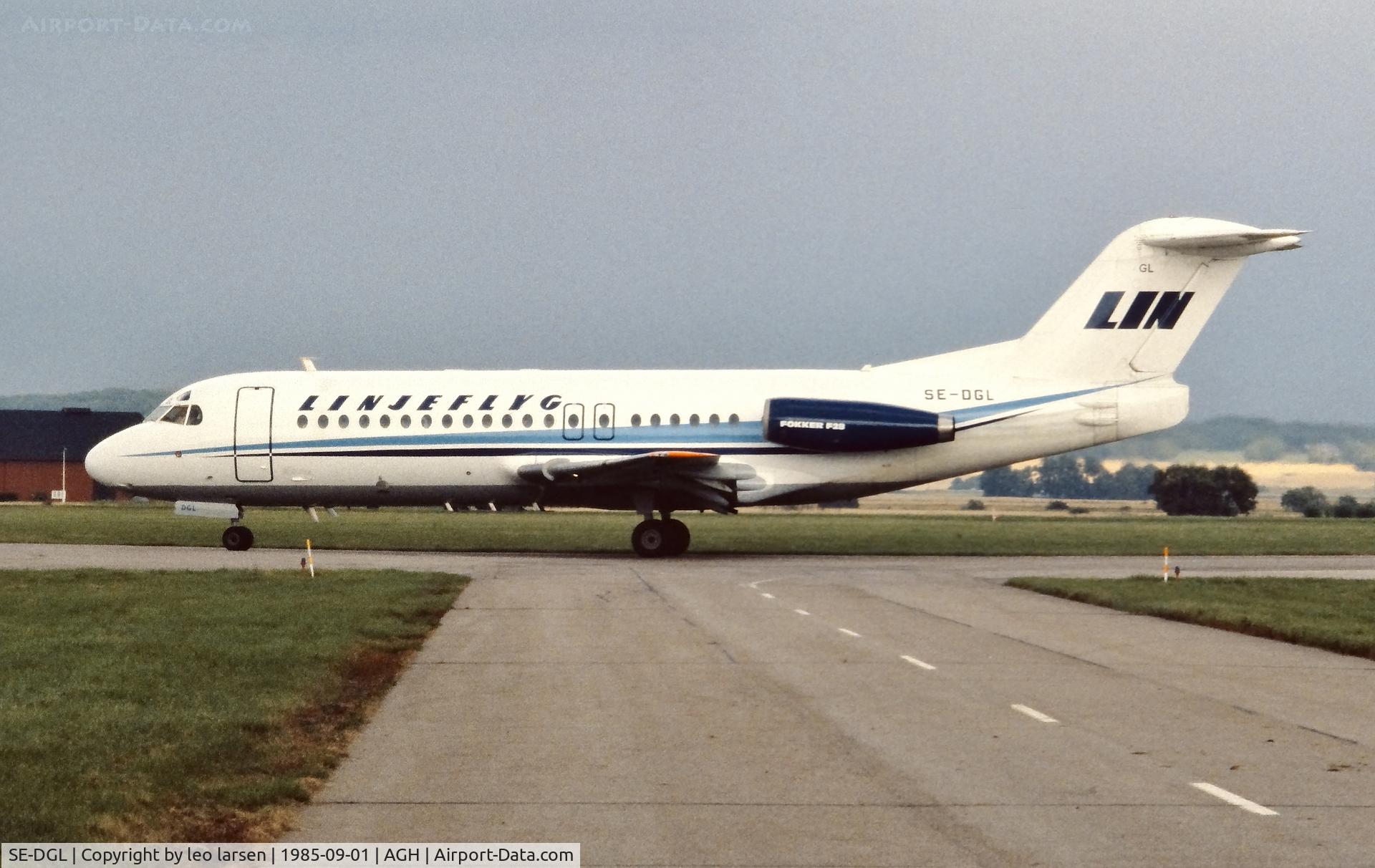 SE-DGL, 1977 Fokker F-28-4000 Fellowship C/N 11126, Angelholm AB 1.9.1985