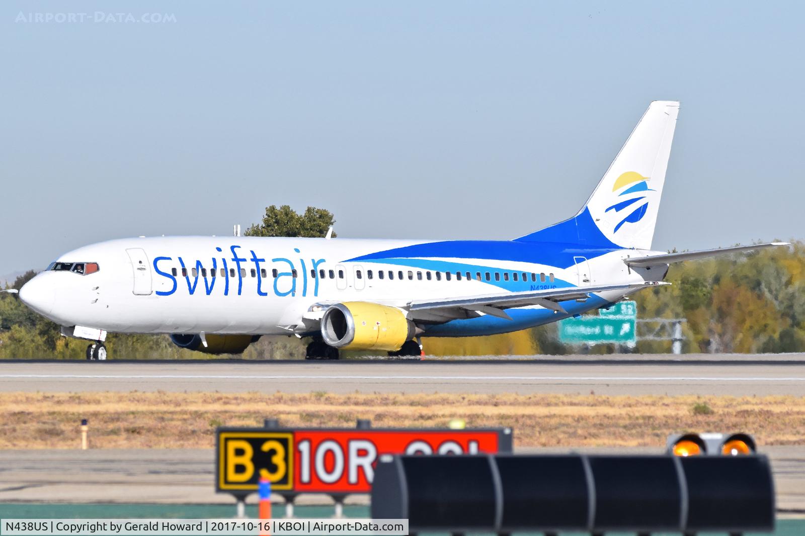 N438US, 1990 Boeing 737-4B7 C/N 24560, Turning onto RWY 10L from Taxiway Whisky.