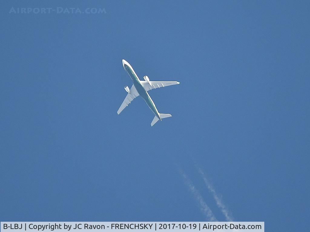 B-LBJ, 2015 Airbus A330-343 C/N 1618, overflying Bordeaux airport, Cathay Pacific F-WWYA test flight callsign AIB02YA