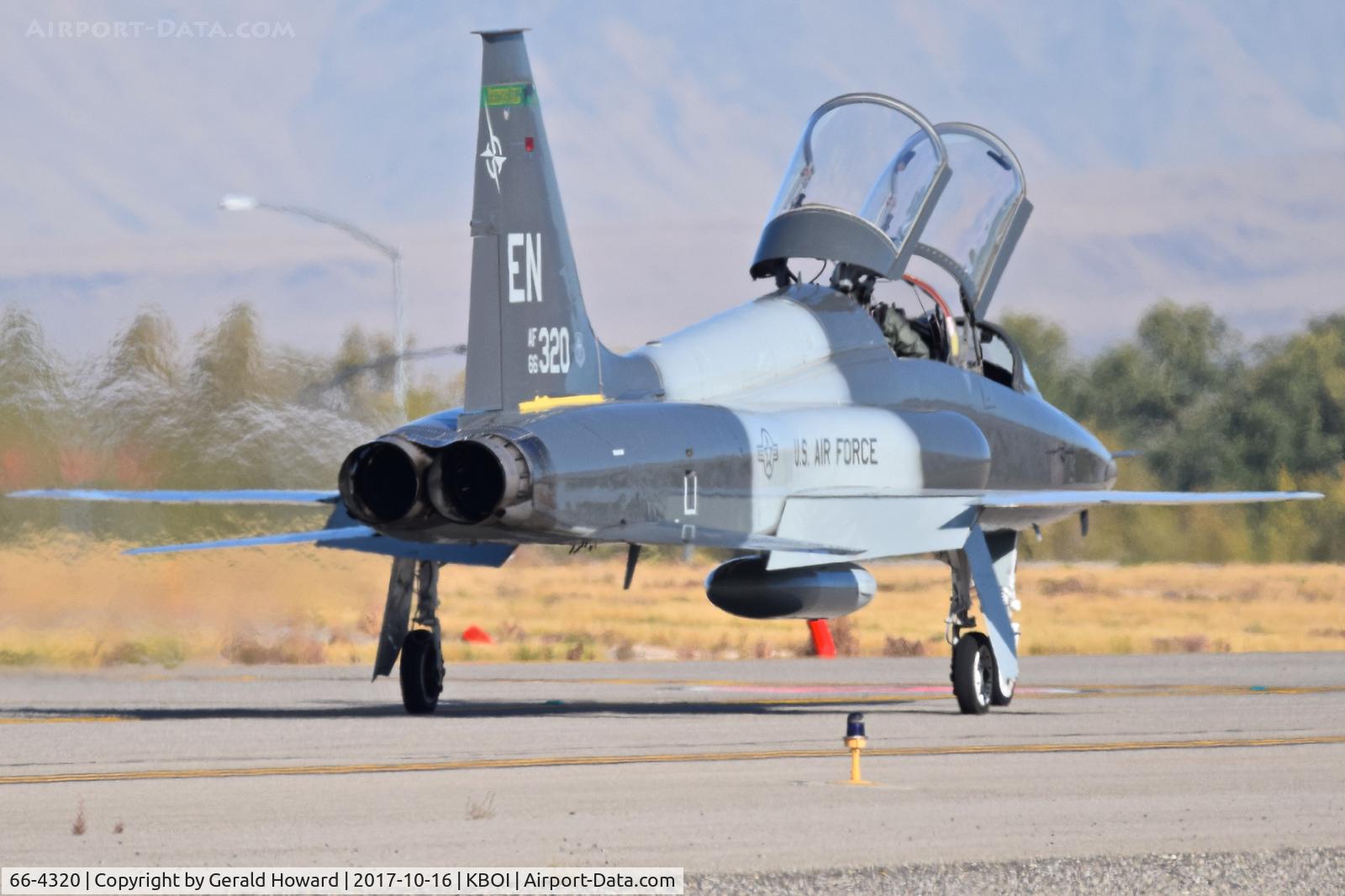 66-4320, 1966 Northrop T-38C Talon C/N N.5895, Awaiting clearance for RWY 10R.  80th FTW, 469th Fighter Sq. 