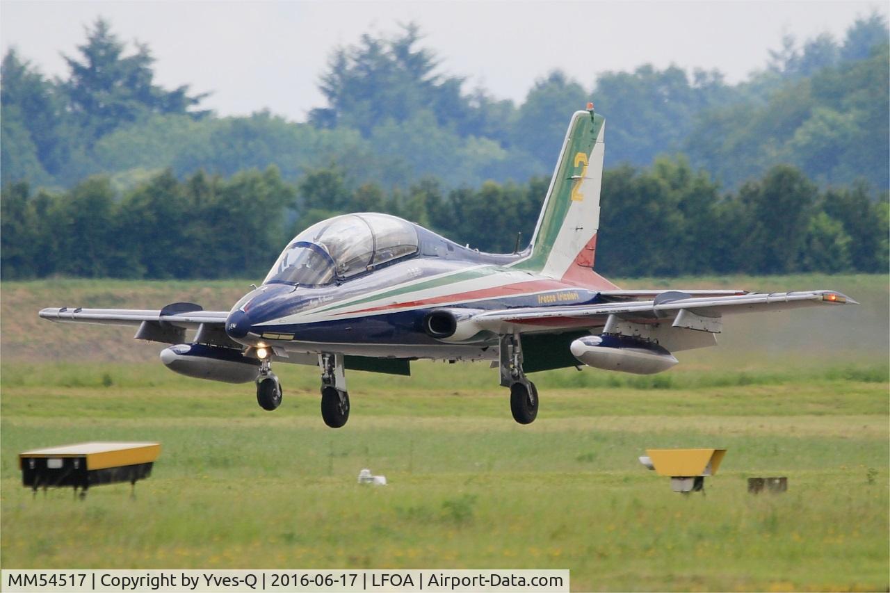 MM54517, Aermacchi MB-339A C/N 6745/140/AA065, Italian Air Force Aermacchi MB-339PAN, N°2 of Frecce Tricolori Aerobatic Team 2016, Landing rwy 24, Avord Air Base 702 (LFOA) Open day 2016