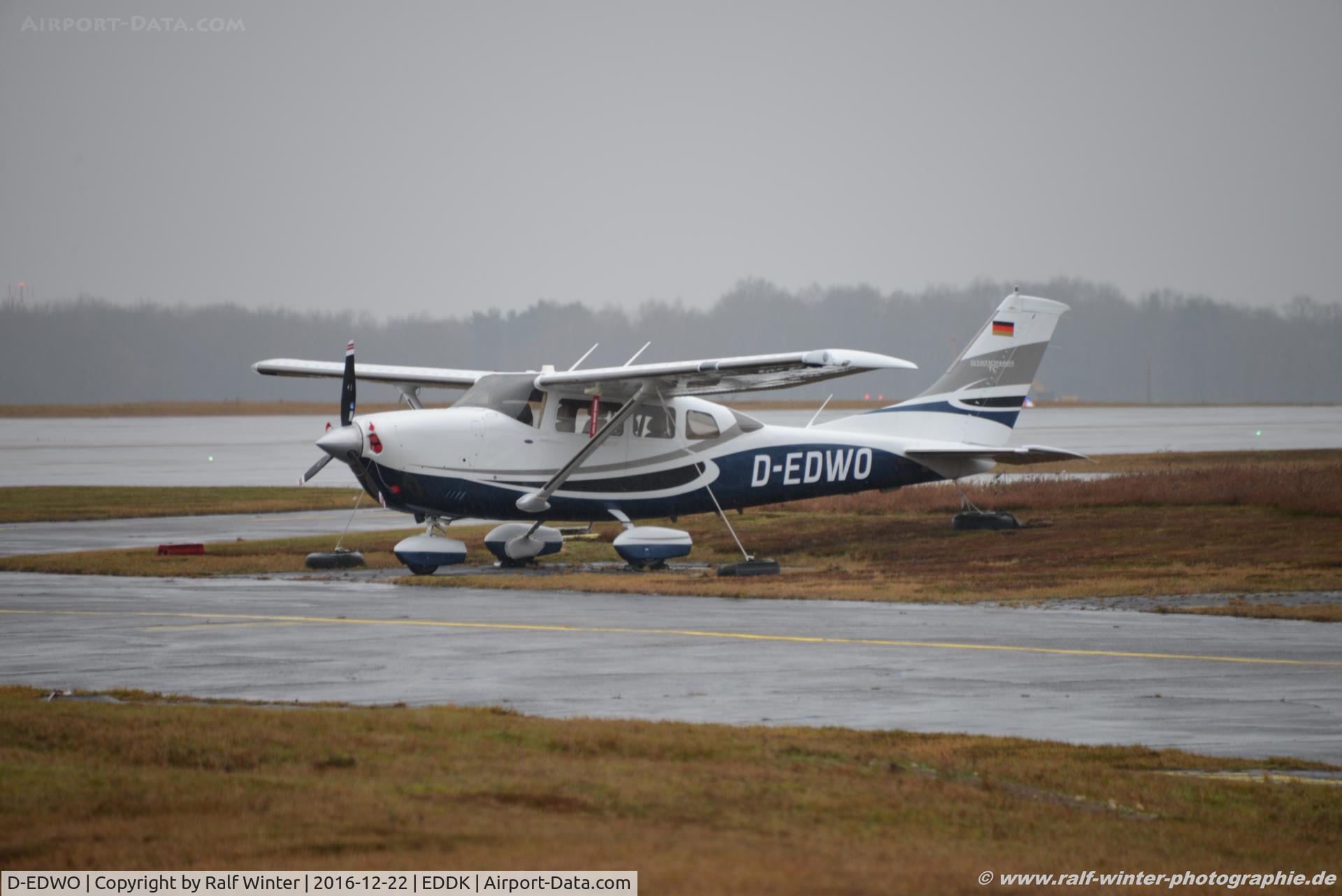 D-EDWO, 2008 Cessna T206H Turbo Stationair C/N T20608839, Cessna T206H - Private - T20608839 - D-EDWO - 22.12.2016 - CGN