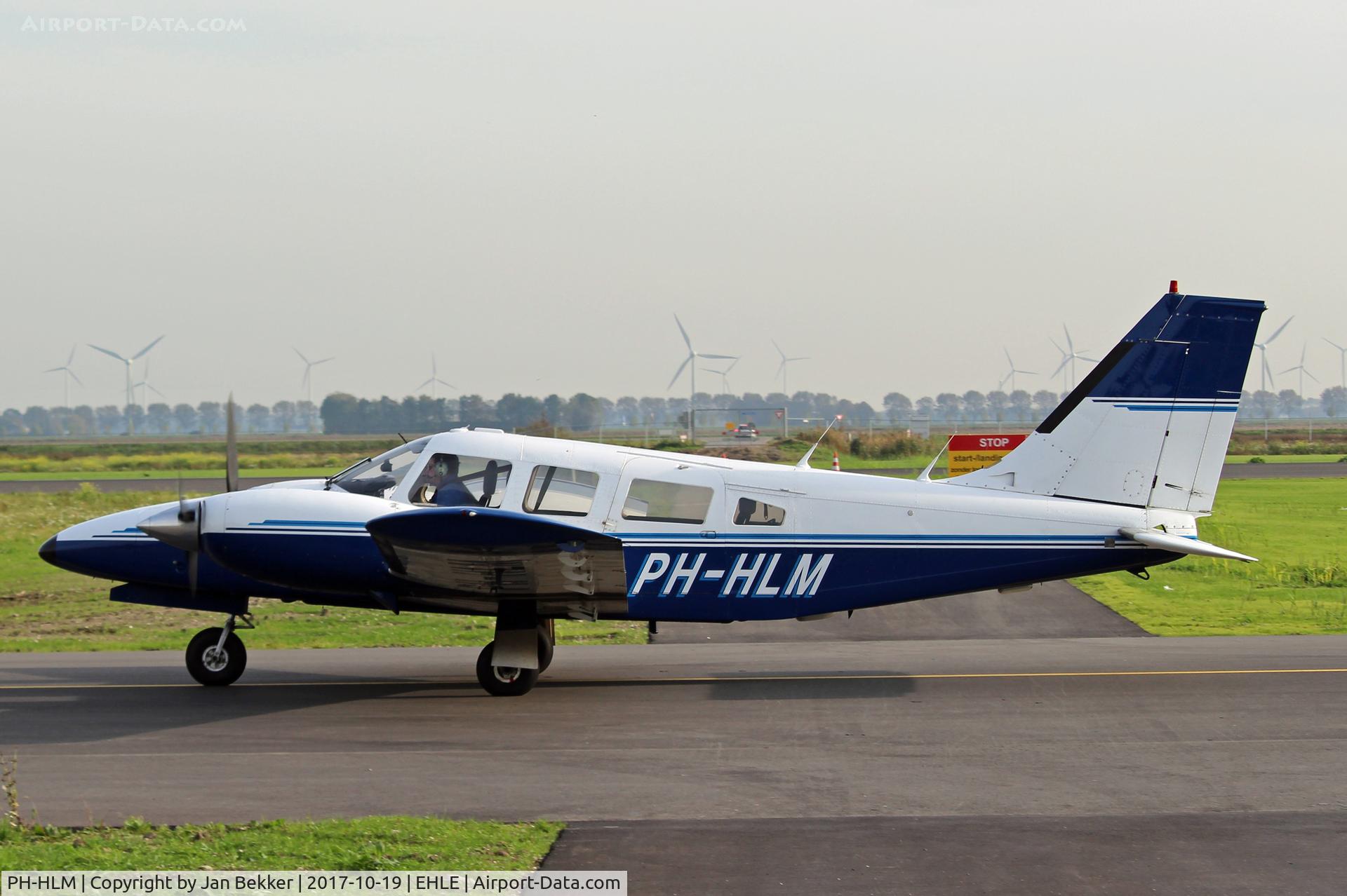 PH-HLM, 1977 Piper PA-34-200T Seneca II C/N 34-7770393, Lelystad Airport