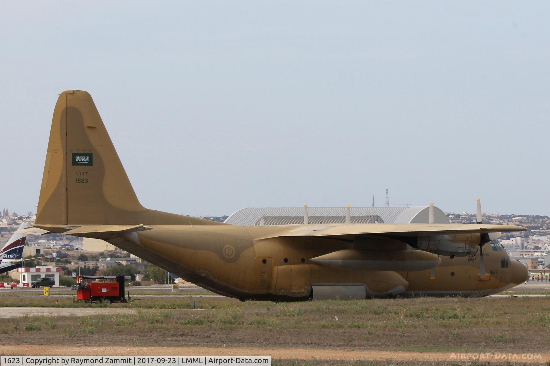 1623, 1992 Lockheed C-130H Hercules C/N 382-5254, Lockheed C-130H Hercules 1623 Royal Saudi Air Force