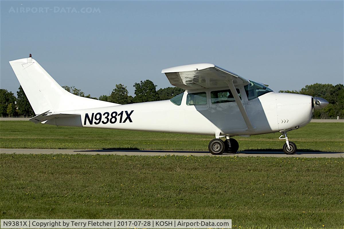 N9381X, 1962 Cessna 182E Skylane C/N 18253781, at 2017 EAA AirVenture at Oshkosh