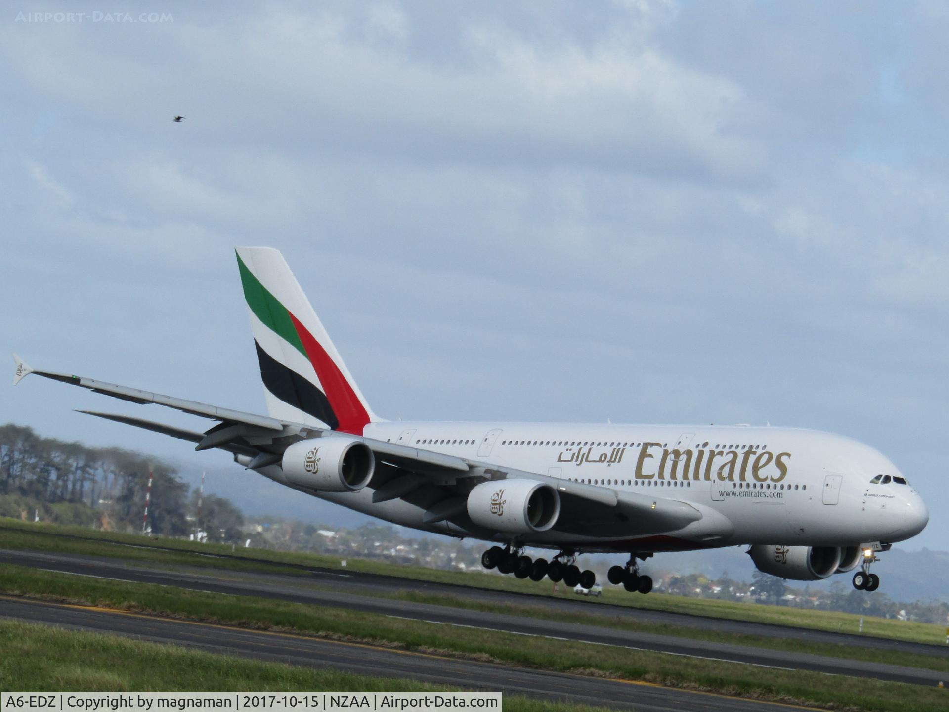 A6-EDZ, 2012 Airbus A380-861 C/N 107, over threshold