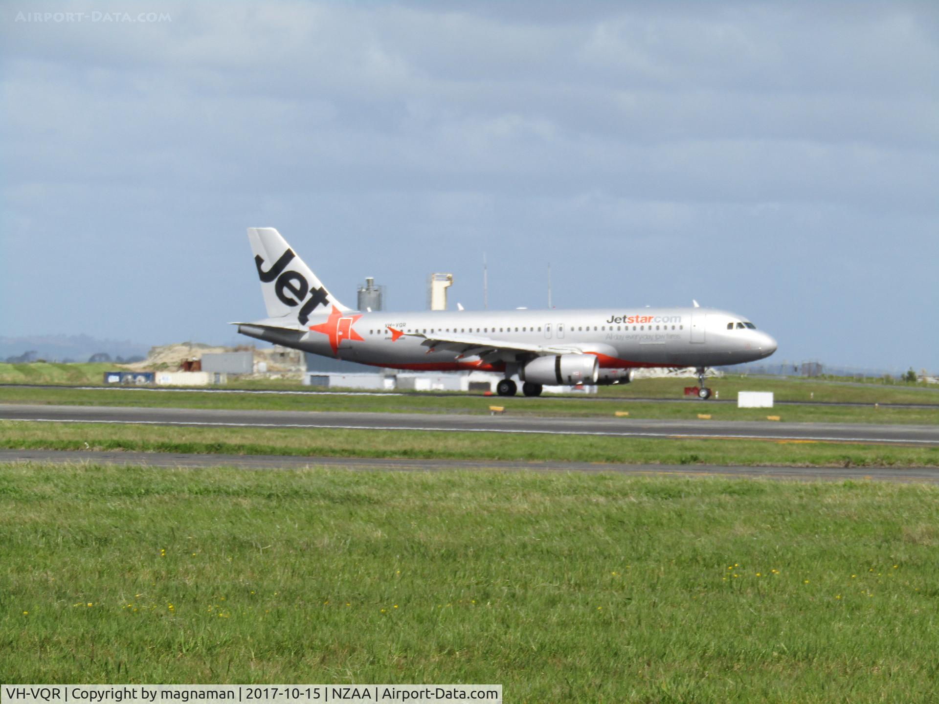 VH-VQR, 2005 Airbus A320-232 C/N 2526, bit fuzzy but was very windy!