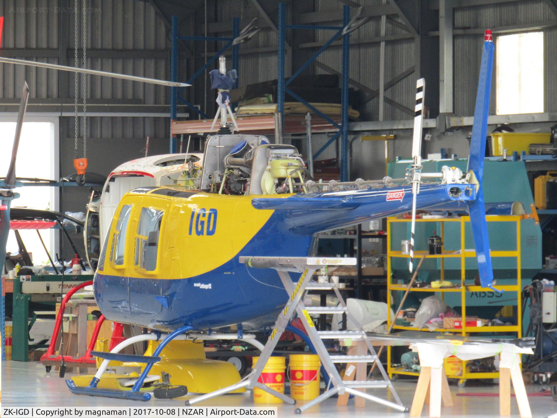 ZK-IGD, Bell 206B JetRanger III C/N 3323, in heliflite hangar