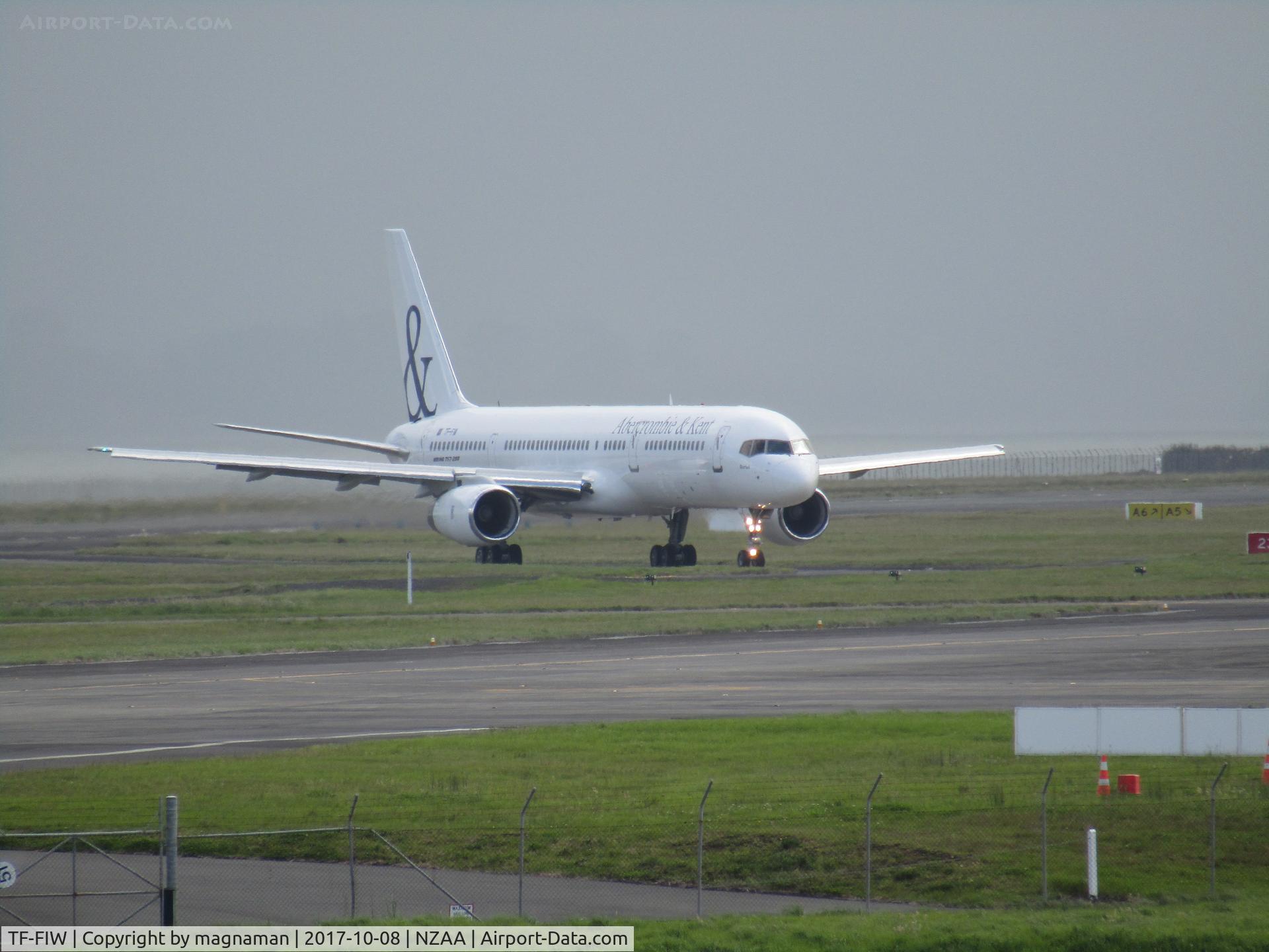 TF-FIW, 1990 Boeing 757-27B/ER C/N 24838, turning off runway