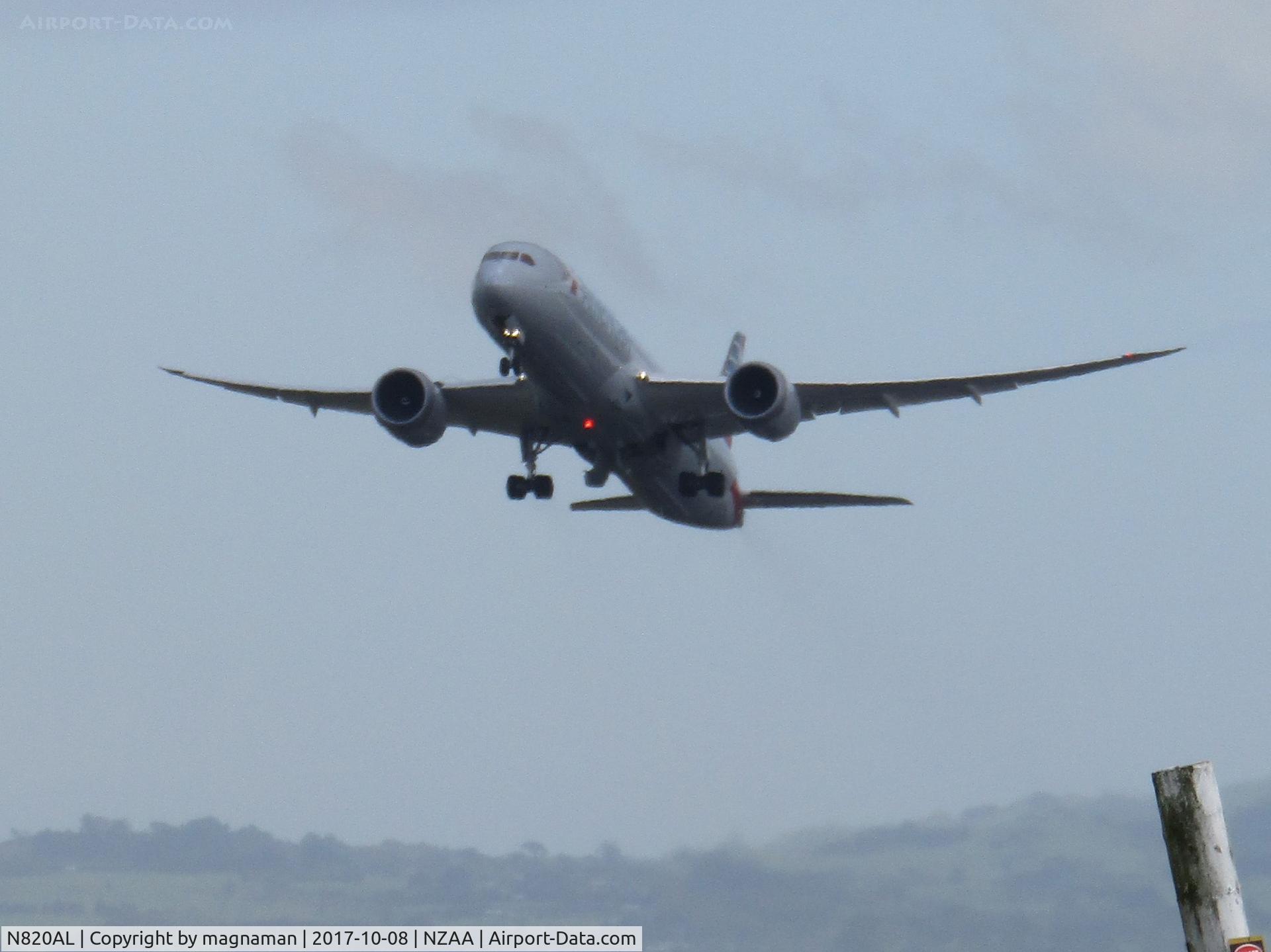 N820AL, 2016 Boeing 787-9 Dreamliner C/N 40639, after lift off