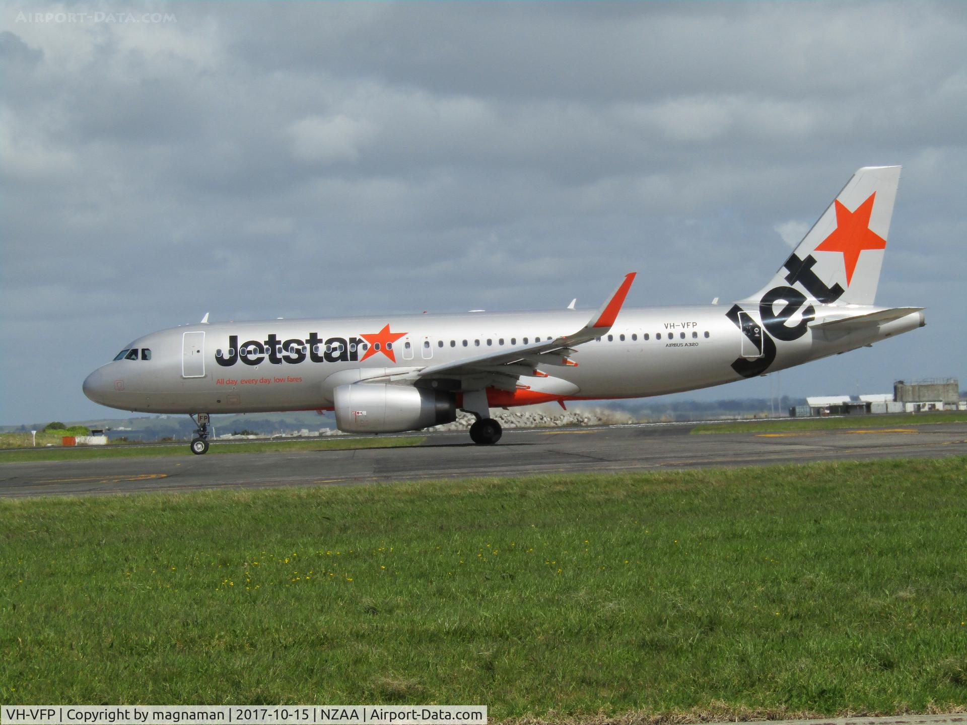 VH-VFP, 2013 Airbus A320-232 C/N 5775, out for next trip