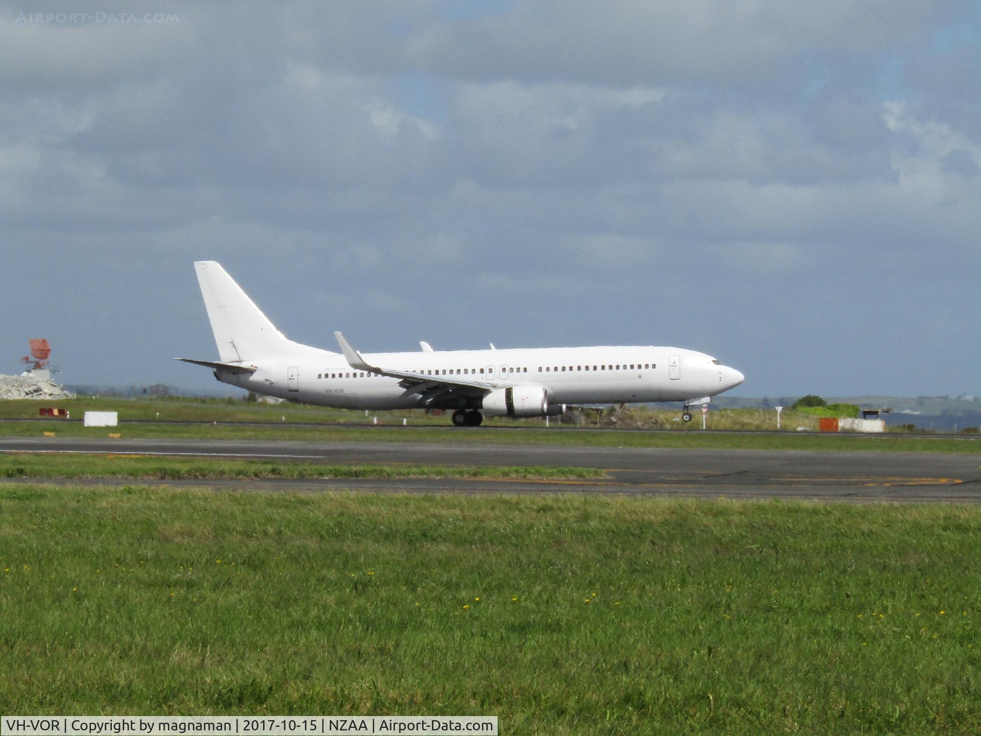 VH-VOR, 2004 Boeing 737-8FE C/N 33799, just landed - not sure if jetstar or tiger air
