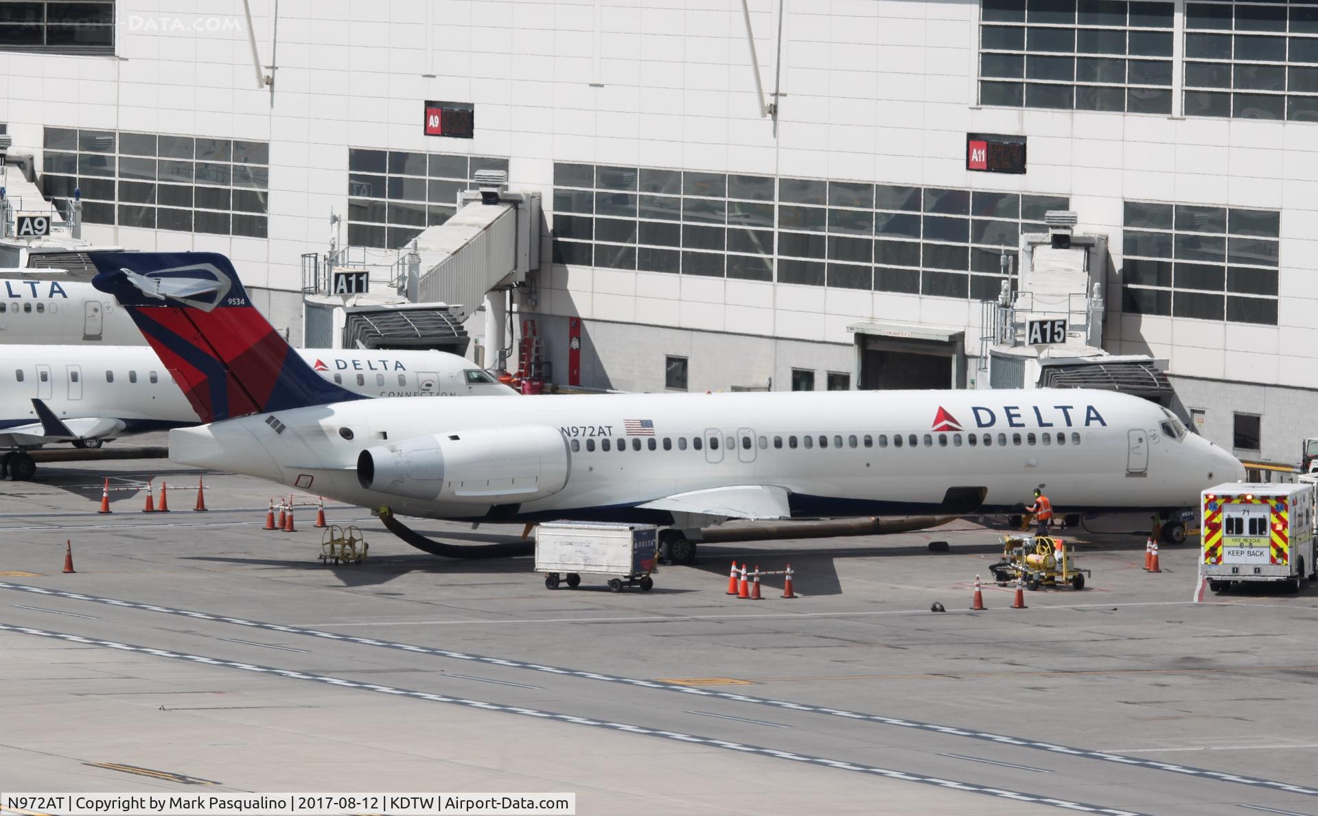N972AT, 2001 Boeing 717-200 C/N 55033, Boeing 717-200