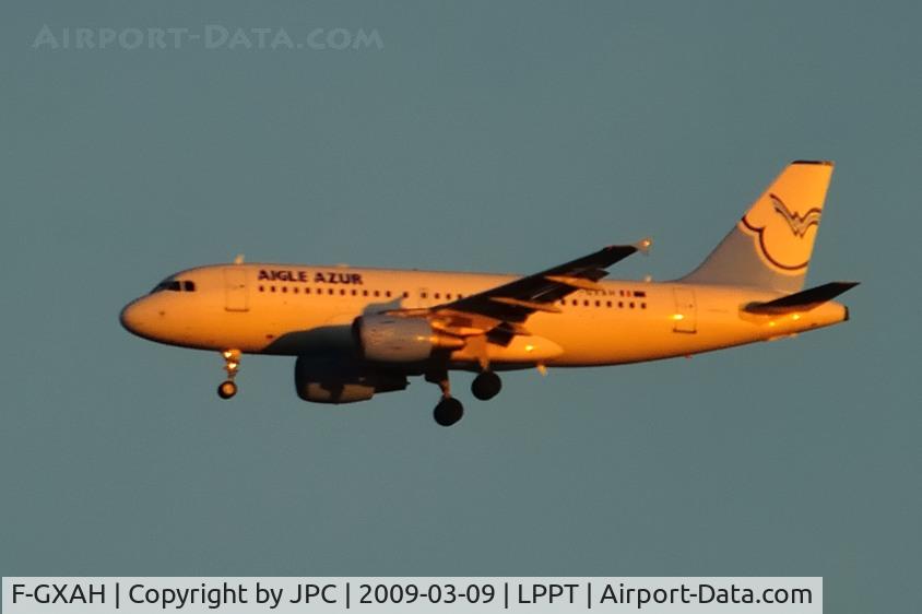 F-GXAH, 2002 Airbus A319-112 C/N 1846, Approach at Sunset