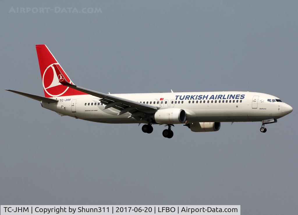 TC-JHM, 2012 Boeing 737-8F2 C/N 40980, Landing rwy 14R