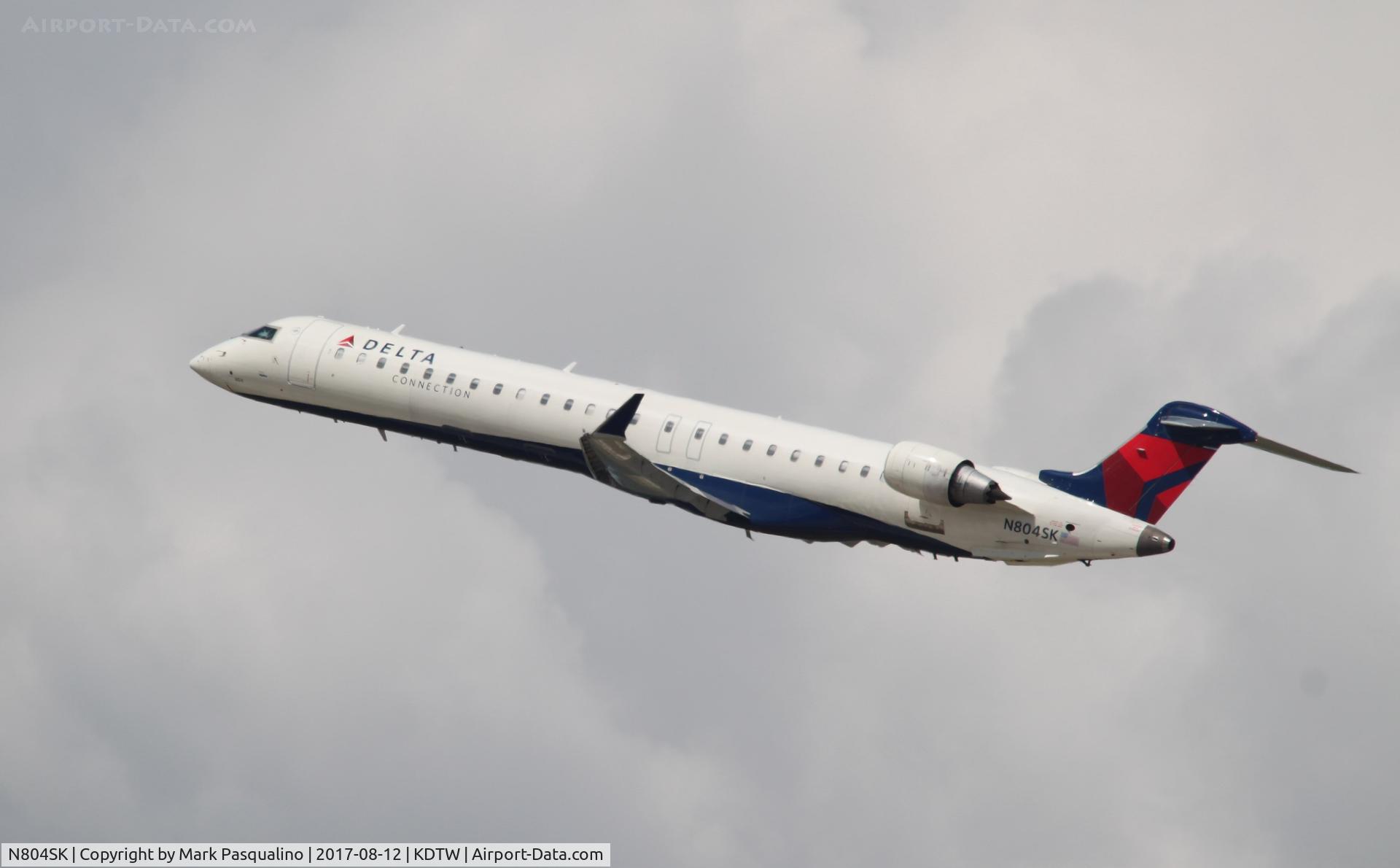 N804SK, 2006 Bombardier CRJ-900ER (CL-600-2D24) C/N 15067, CL-600-2D24