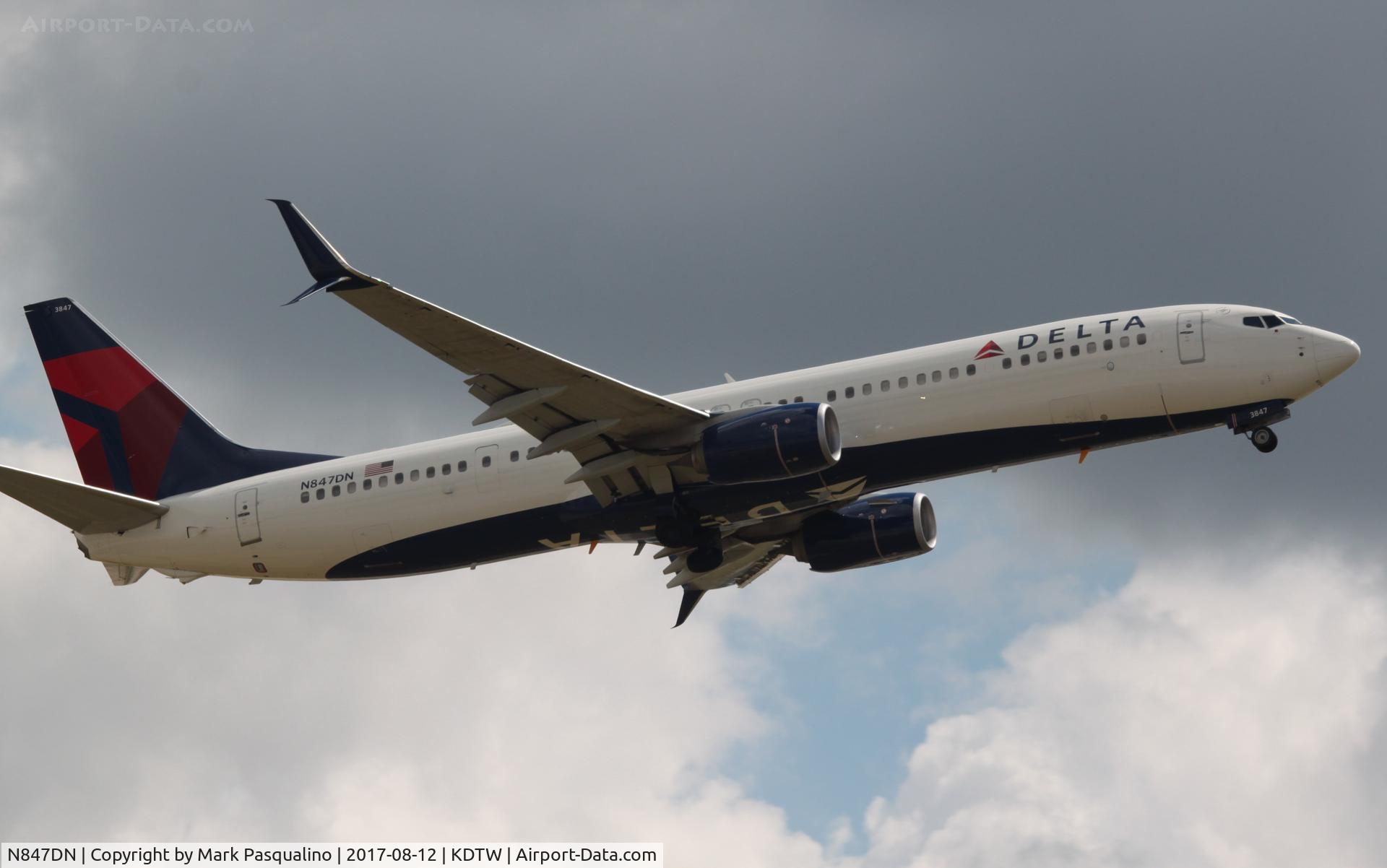 N847DN, 2015 Boeing 737-932/ER C/N 31958, Boeing 737-900ER