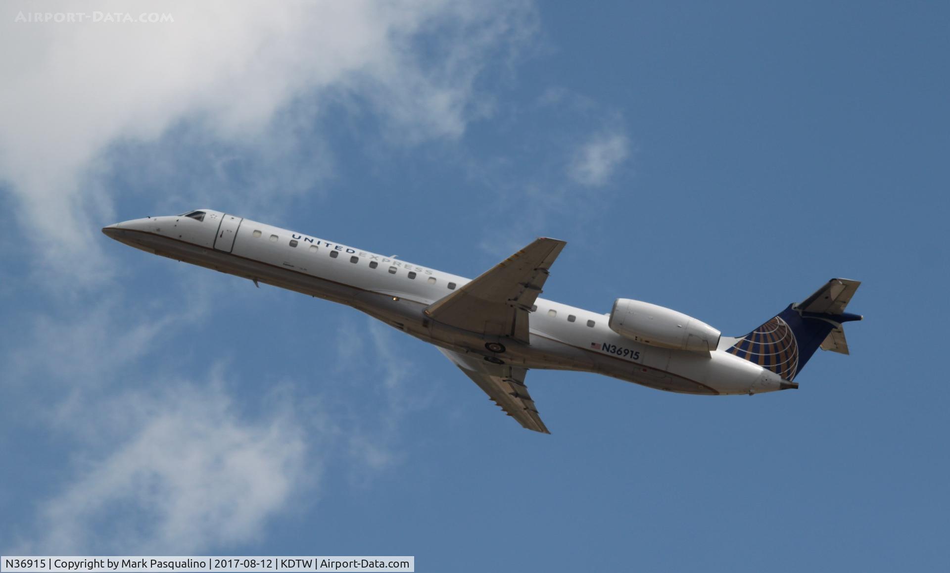 N36915, 2001 Embraer ERJ-145LR (EMB-145LR) C/N 145421, EMB-145LR
