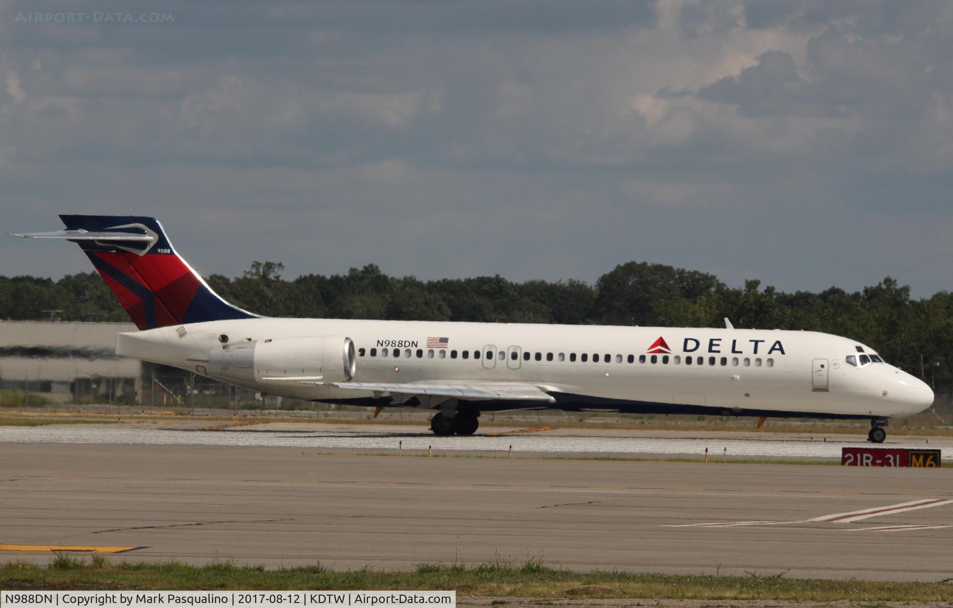 N988DN, 2000 Boeing 717-23S C/N 55065, Boeing 717-200