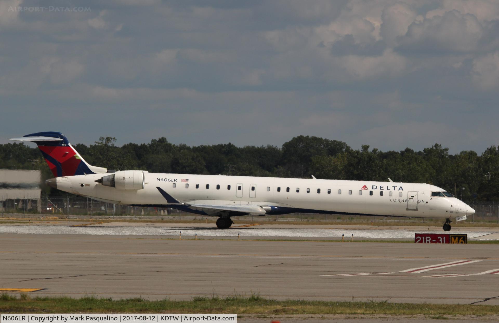 N606LR, 2008 Bombardier CRJ-900ER (CL-600-2D24) C/N 15173, CL-600-2D24