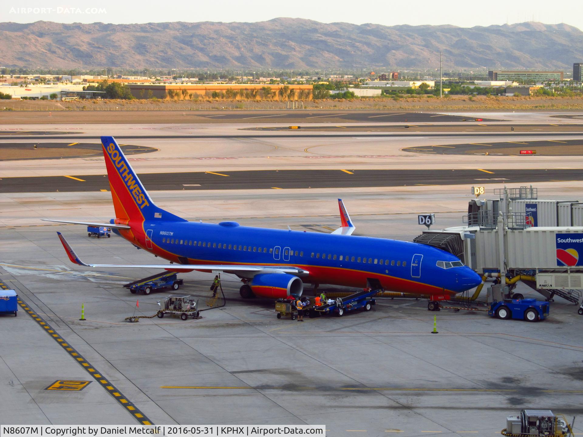 N8607M, 2013 Boeing 737-8H4 C/N 36634, Phoenix Sky harbor