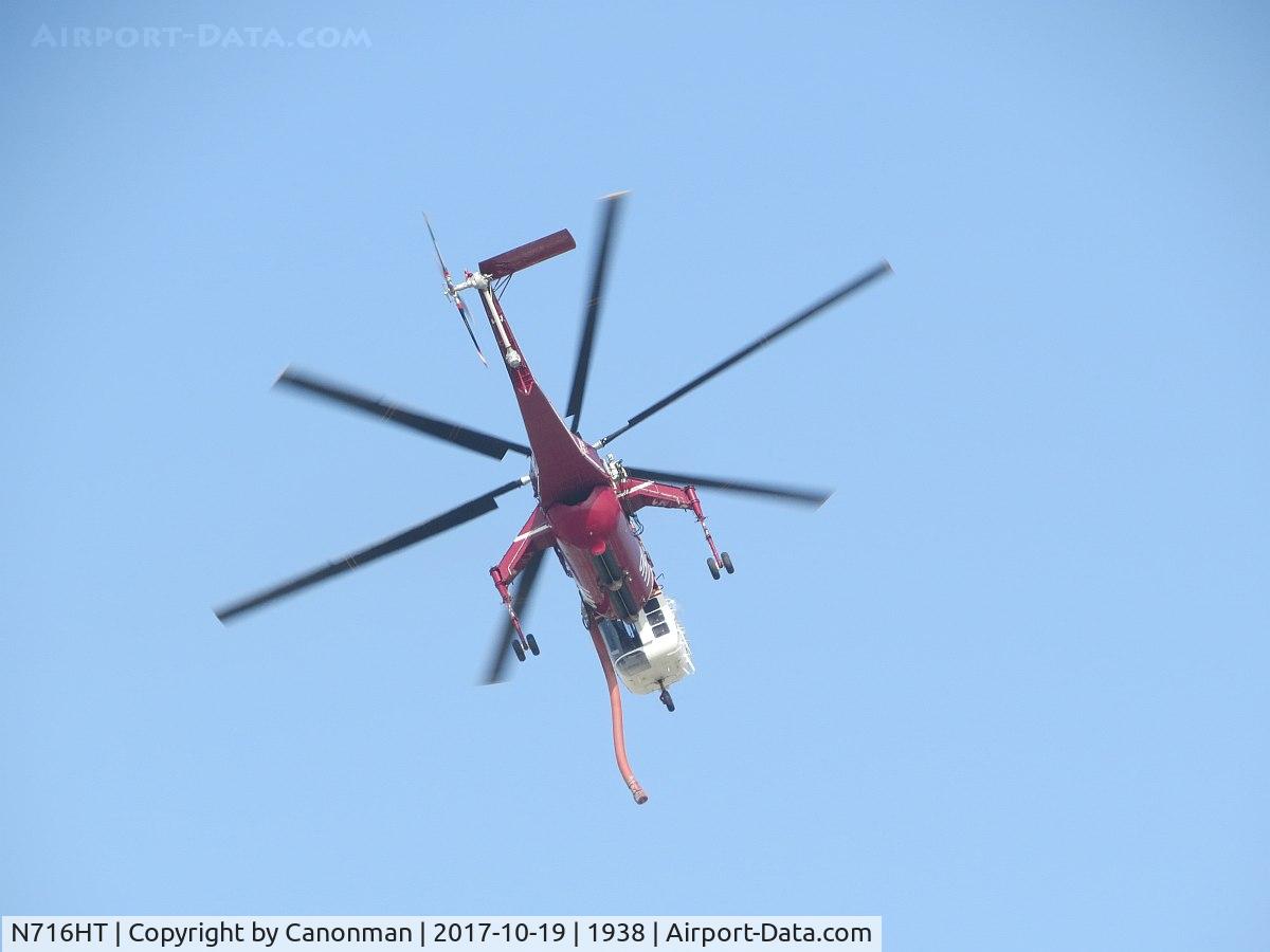 N716HT, 1969 Sikorsky CH-54B Tarhe C/N 64-092, Lifting off