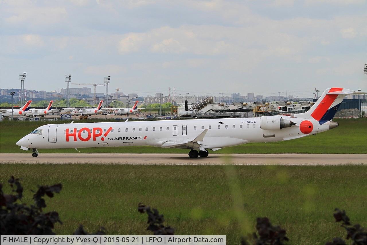 F-HMLE, 2010 Bombardier CRJ-1000EL NG (CL-600-2E25) C/N 19009, Canadair Regional Jet CRJ-1000, Taxiing to boarding aera, Paris-Orly airport (LFPO-ORY)