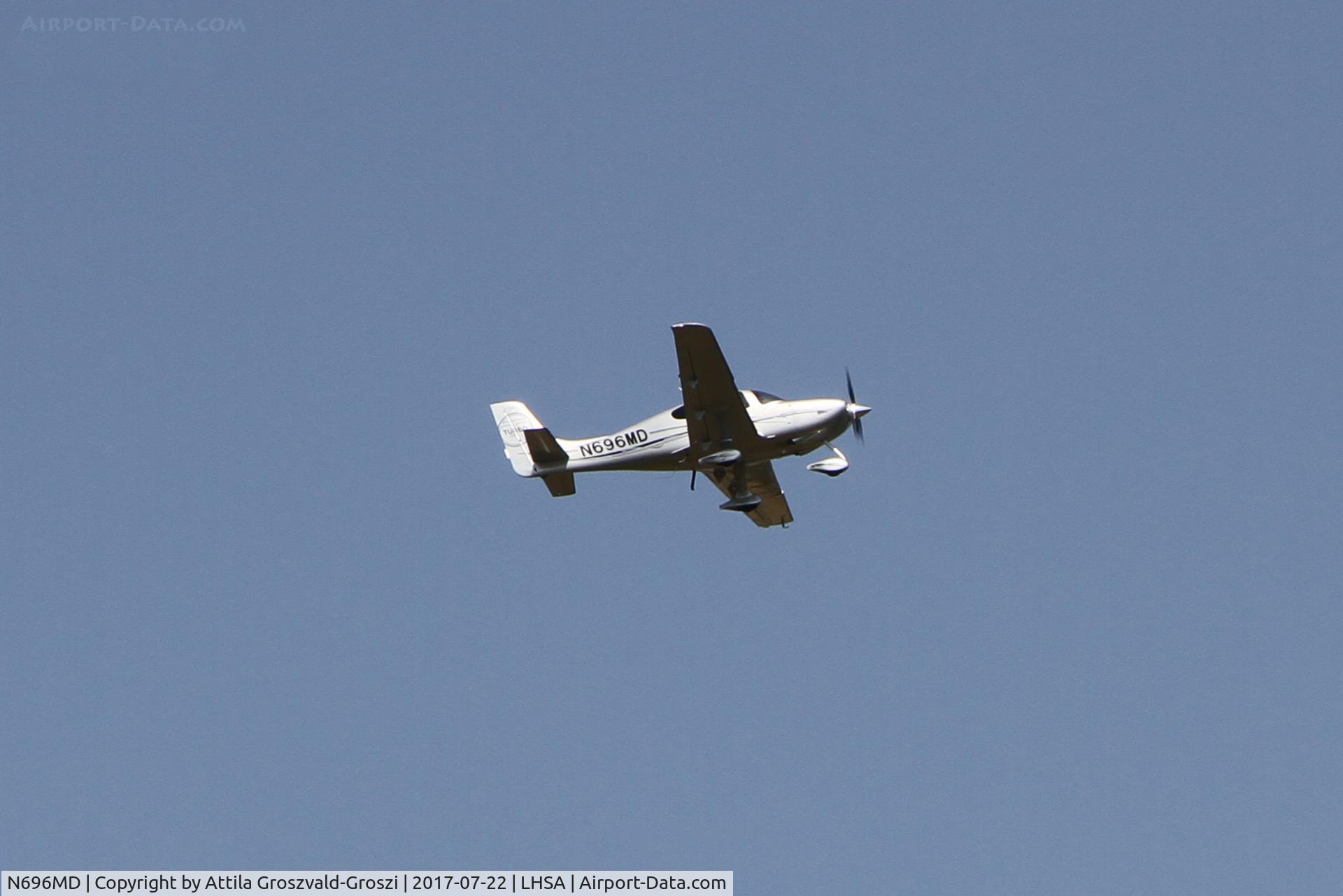 N696MD, Cirrus SR22 GTS Turbo C/N 3409, Szentkirályszabadja airport airspace, Hungary