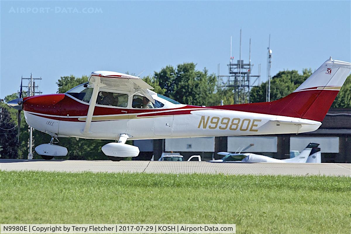 N9980E, 1975 Cessna 182P Skylane C/N 18264040, at 2017 EAA AirVenture at Oshkosh