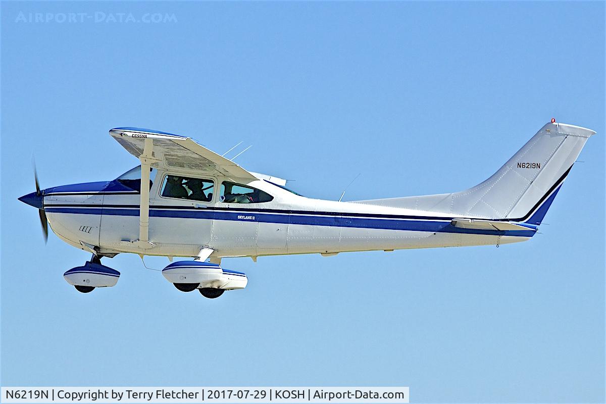 N6219N, 1980 Cessna 182R Skylane C/N 18267802, at 2017 EAA AirVenture at Oshkosh