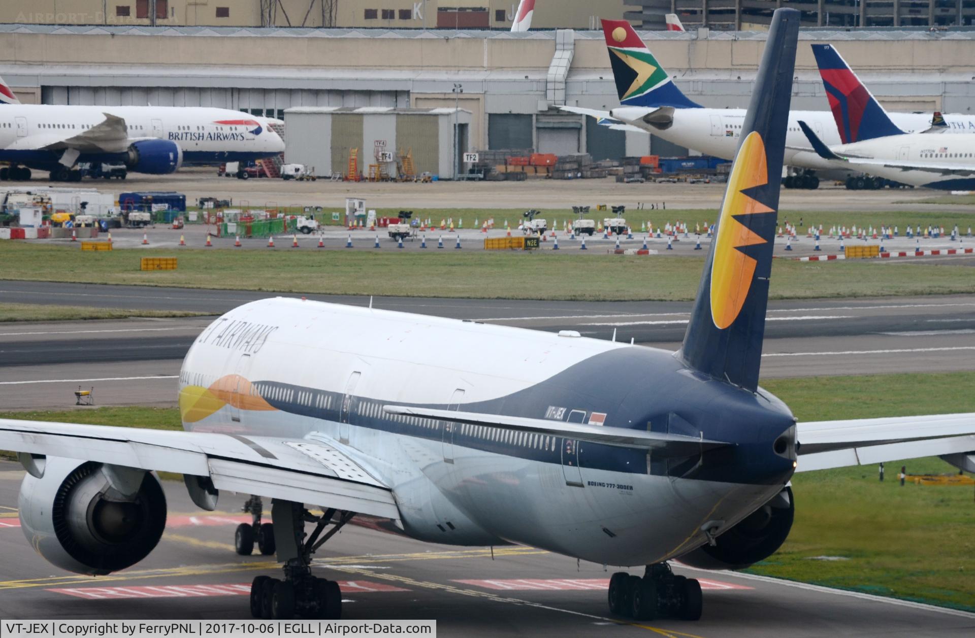 VT-JEX, 2007 Boeing 777-35R/ER C/N 35163, Jet Airways B773 taxying for departure.