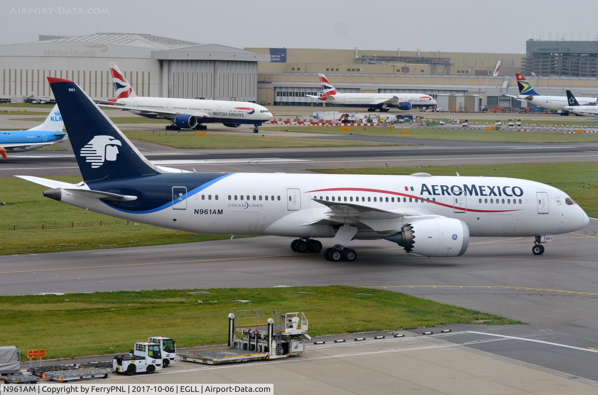 N961AM, 2013 Boeing 787-8 Dreamliner C/N 35306, Arrival of Aeromexico B788 at Terminal 4.