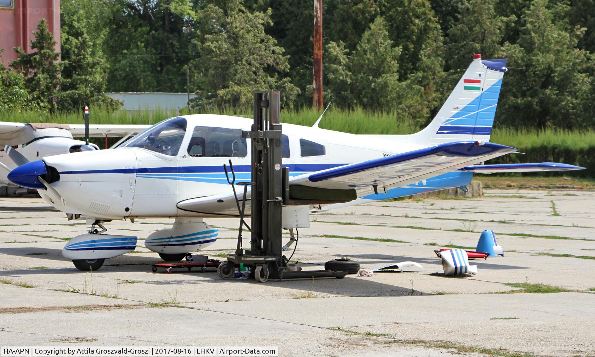 HA-APN, 1980 Piper PA-28-181 Cherokee Archer II C/N 28-8090277, Kaposújlak Airport, Hungary