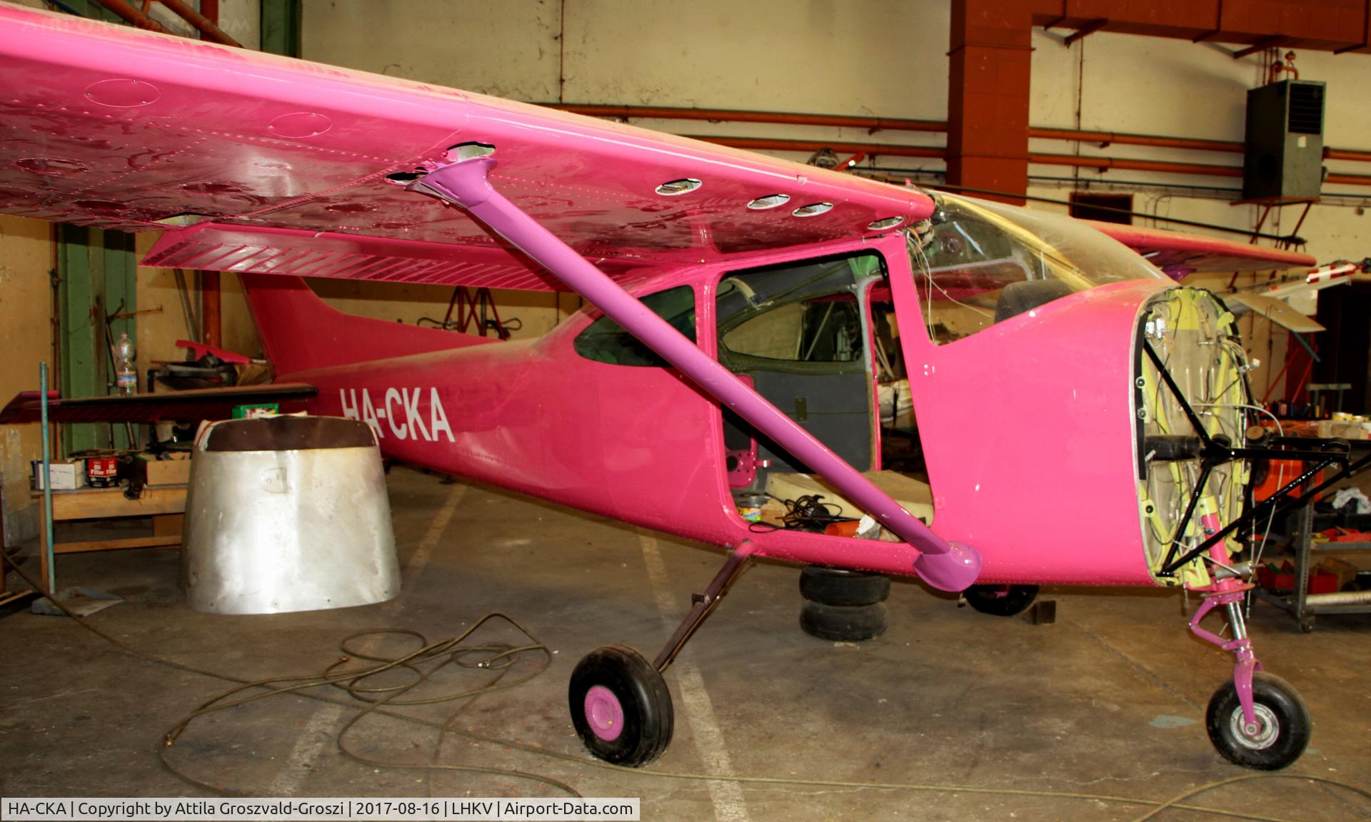 HA-CKA, 1979 Reims F182Q Skylane C/N F18200100, Kaposújlak Airport, Hungary