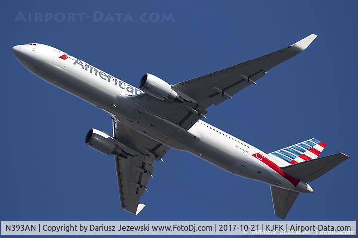 N393AN, 1998 Boeing 767-323 C/N 29430, Boeing 767-323/ER - American Airlines  C/N 29430, N393AN