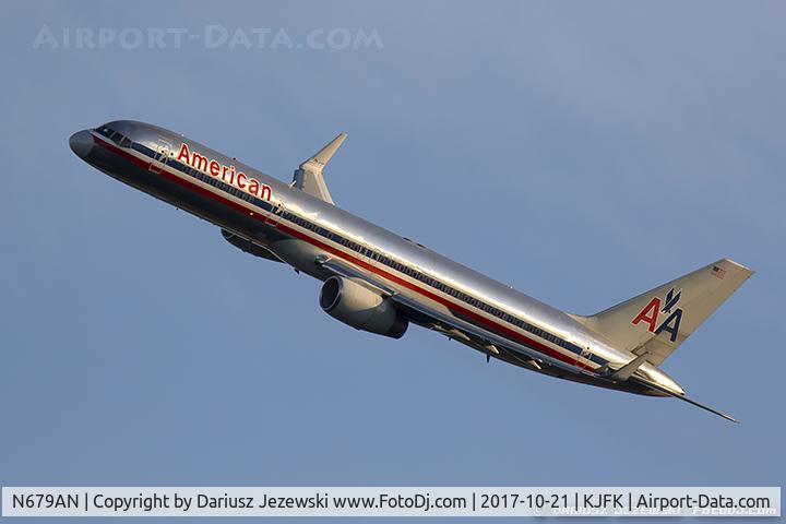 N679AN, 1999 Boeing 757-223F C/N 29589, Boeing 757-223 - American Airlines  C/N 29589, N679AN