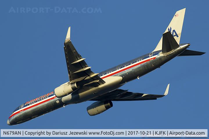 N679AN, 1999 Boeing 757-223F C/N 29589, Boeing 757-223 - American Airlines  C/N 29589, N679AN