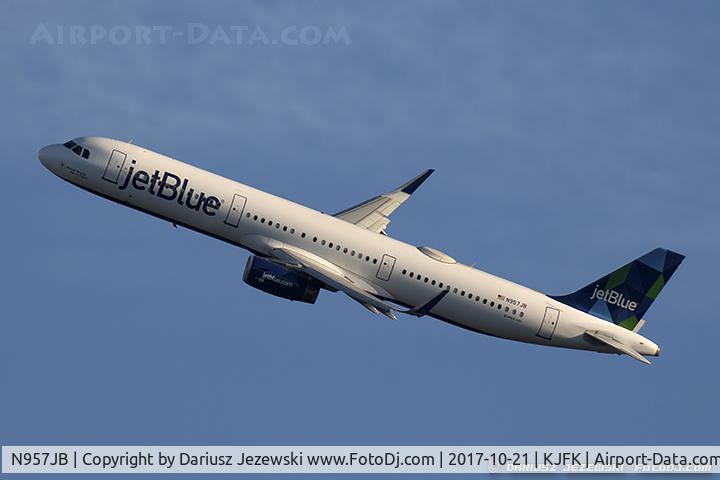 N957JB, 2015 Airbus A321-231 C/N 6809, Airbus A321-231  