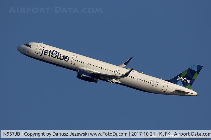 N957JB, 2015 Airbus A321-231 C/N 6809, Airbus A321-231  