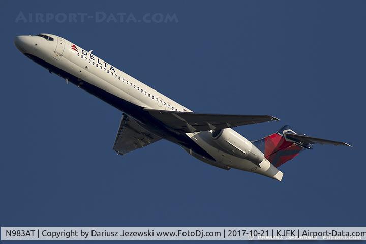 N983AT, 2005 Boeing 717-200 C/N 55052, Boeing 717-2BD - Delta Air Lines  C/N 55052, N983AT
