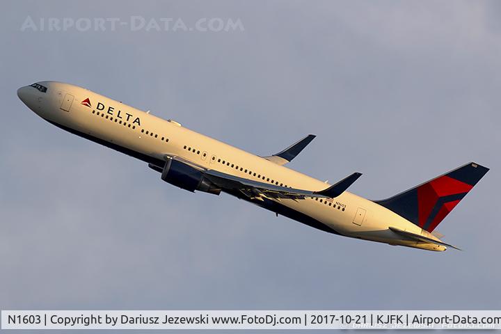 N1603, 1999 Boeing 767-332 C/N 29695, Boeing 767-332/ER - Delta Air Lines  C/N 29695, N1603