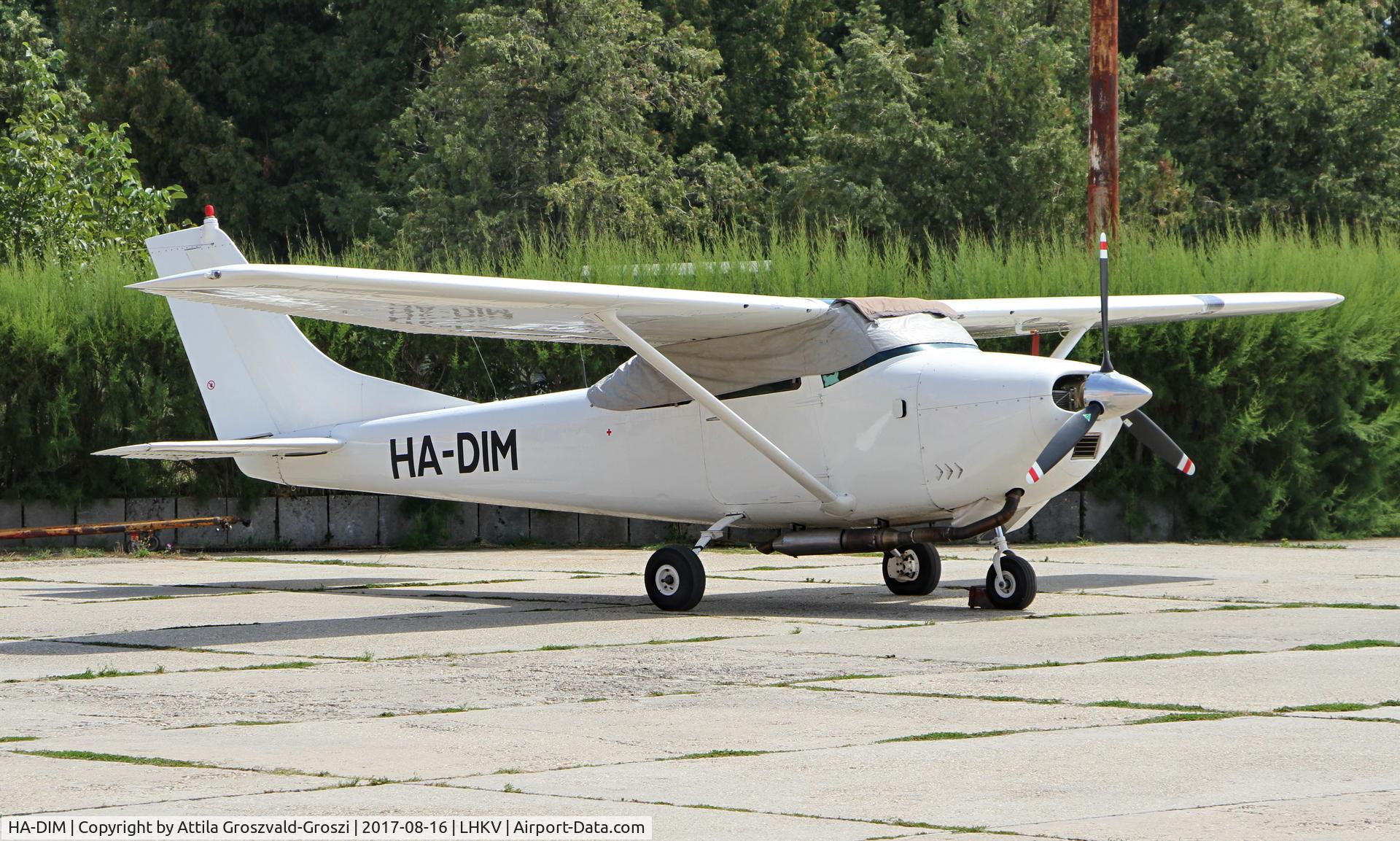 HA-DIM, 1963 Cessna 182F Skylane Skylane C/N 18254573, Kaposújlak Airport, Hungary