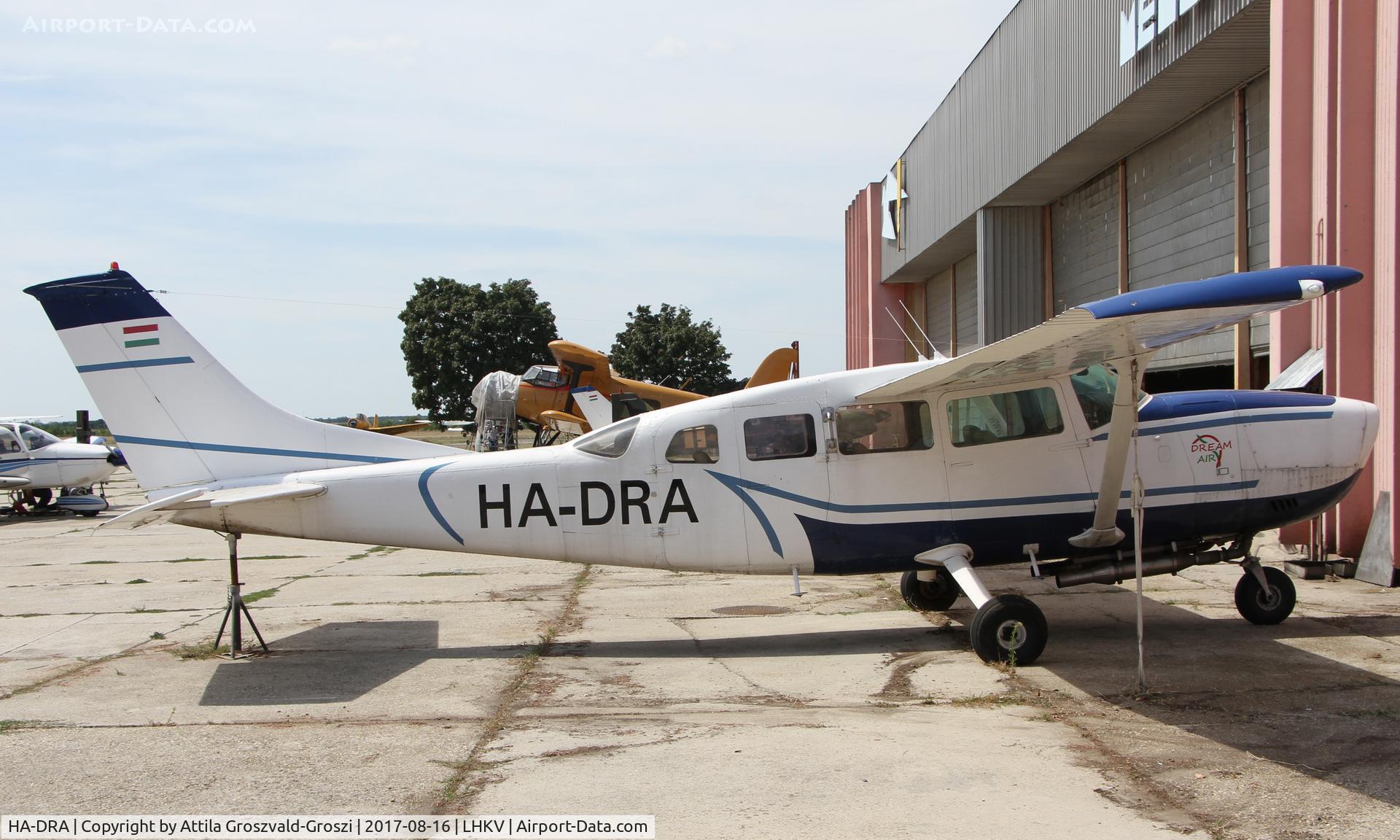 HA-DRA, 1978 Cessna 207A Stationair 7 C/N 207-00195, Kaposújlak Airport, Hungary