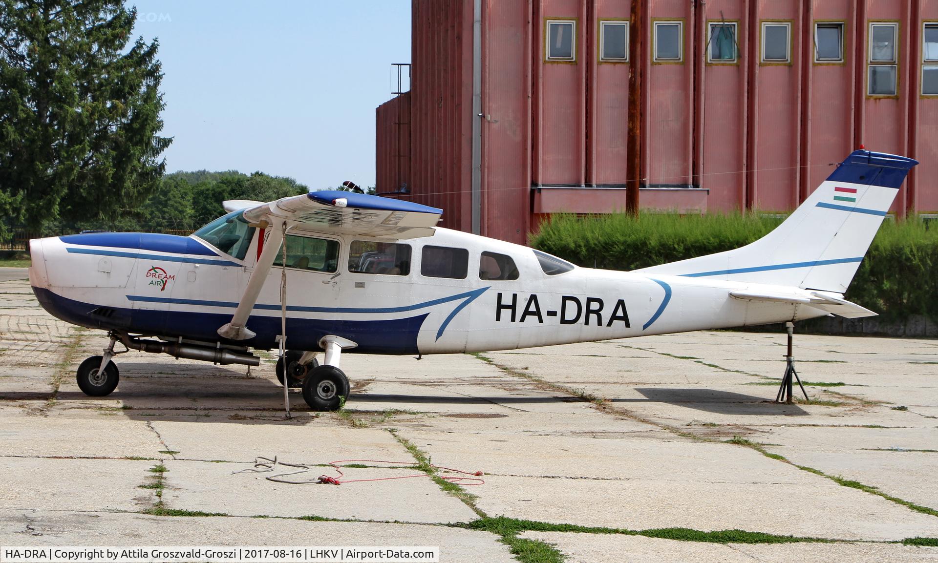 HA-DRA, 1978 Cessna 207A Stationair 7 C/N 207-00195, Kaposújlak Airport, Hungary