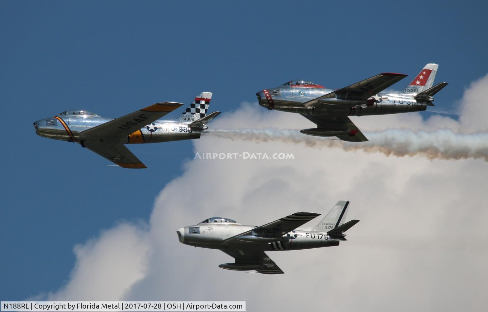 N188RL, 1952 North American F-86F Sabre C/N 191-682, Formation of 3 Sabres