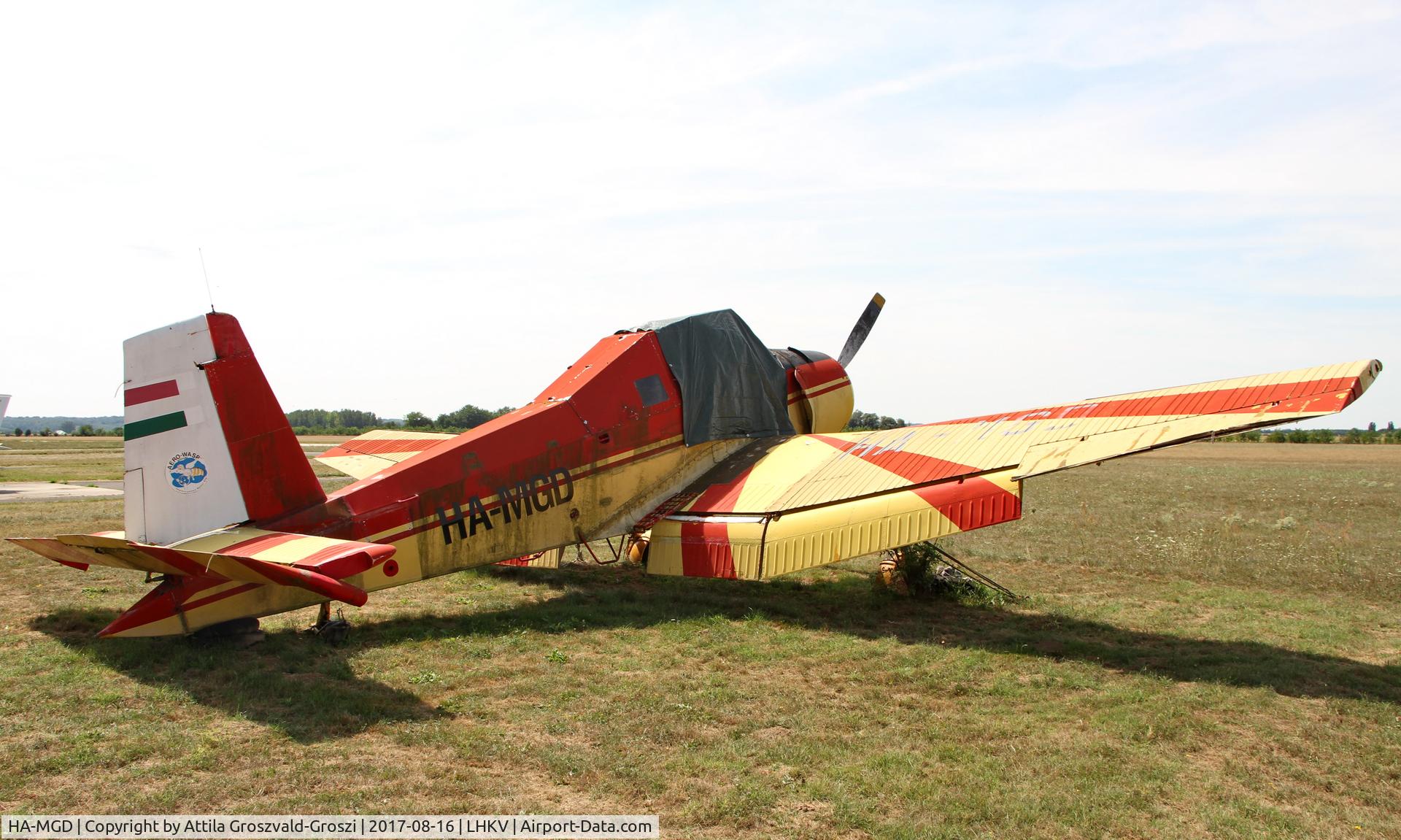 HA-MGD, 1974 Let Z-37A Cmelak C/N 17-19, Kaposújlak Airport, Hungary