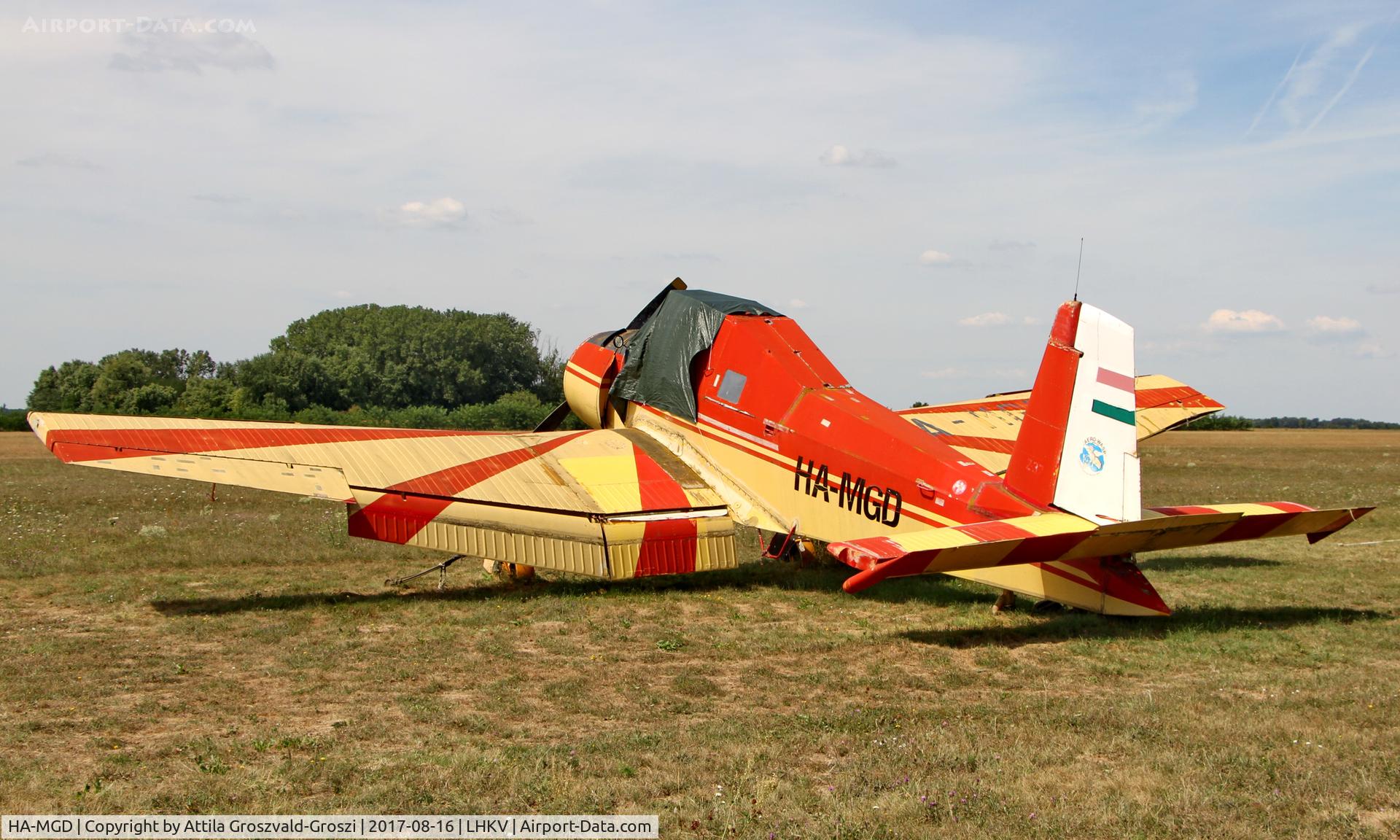 HA-MGD, 1974 Let Z-37A Cmelak C/N 17-19, Kaposújlak Airport, Hungary